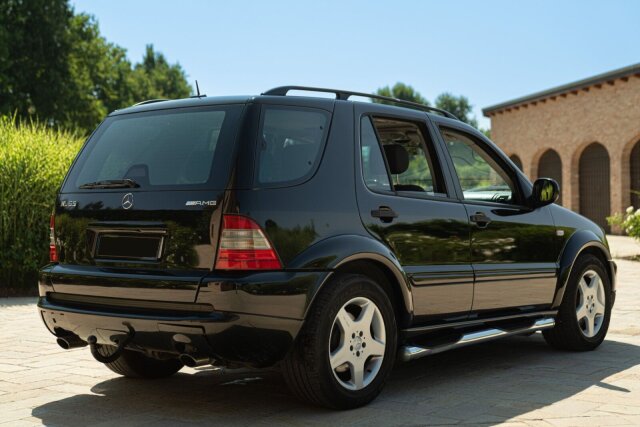 Mercedes-Benz ML 55 AMG