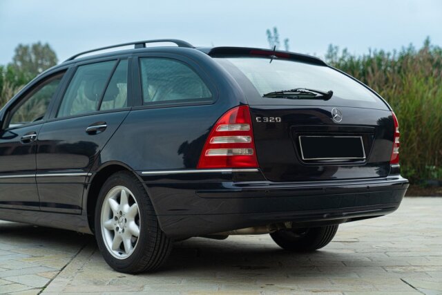 Mercedes-Benz C 320