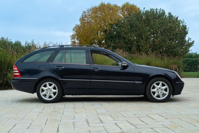 Mercedes-Benz C 320