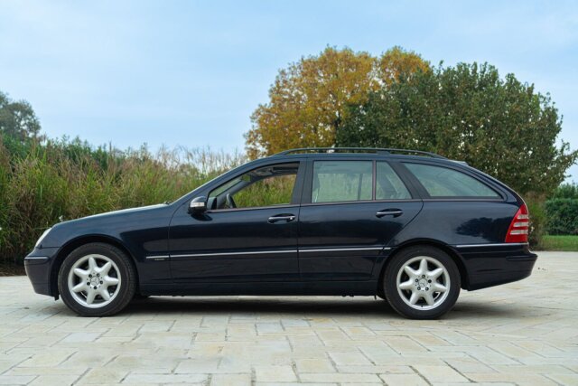 Mercedes-Benz C 320