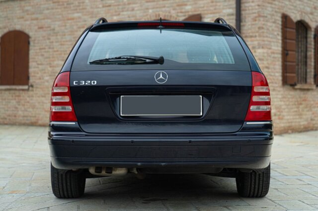 Mercedes-Benz C 320