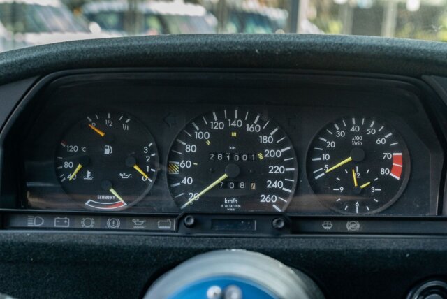 Mercedes-Benz 190 E