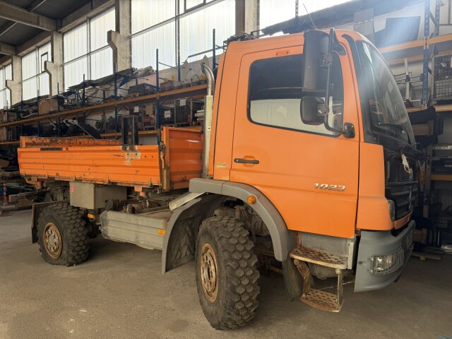 Mercedes-BenzAtego 1023 A 4x4, Einzelbereifung, UNFALLSCHADEN!