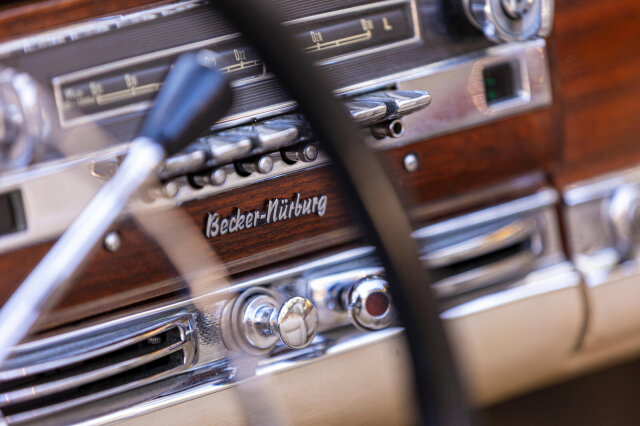 Mercedes-Benz 300