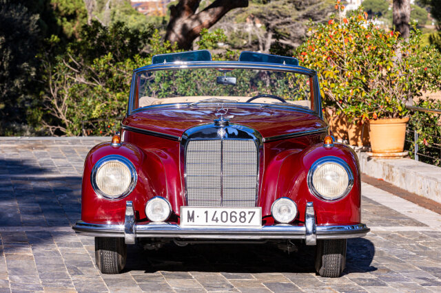 Mercedes-Benz 300