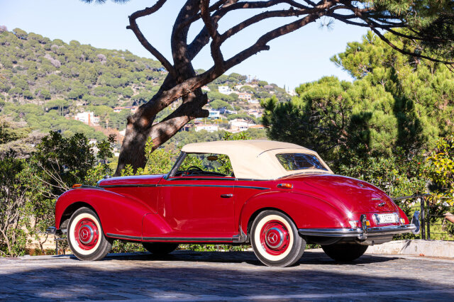 Mercedes-Benz 300