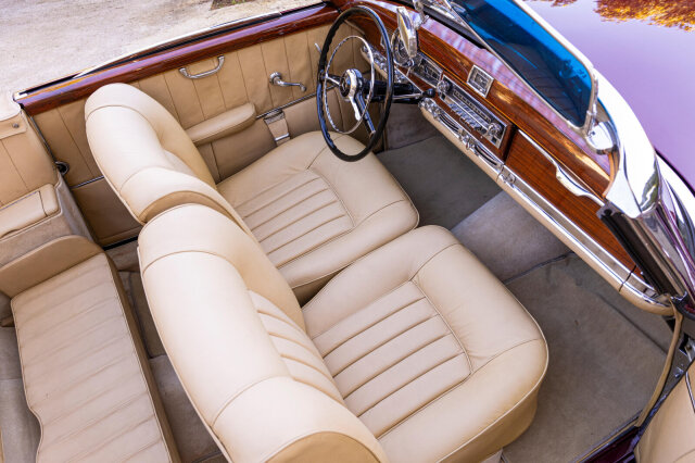 Mercedes-Benz 300