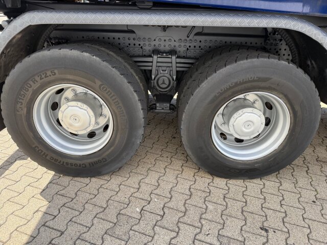 Mercedes-Benz Arocs