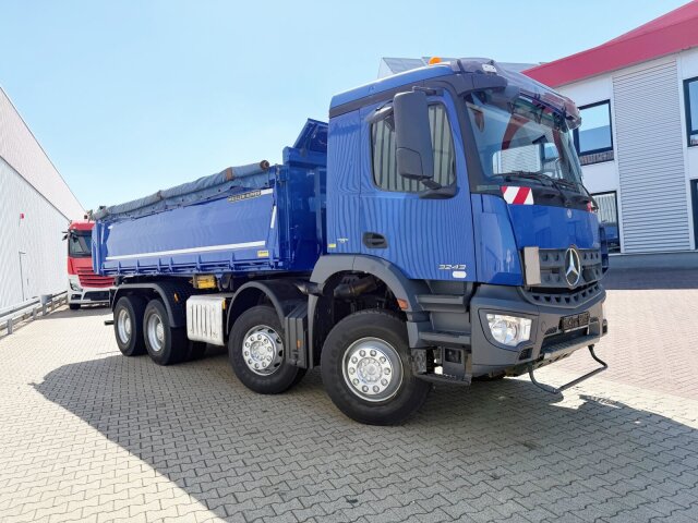 Mercedes-Benz Arocs