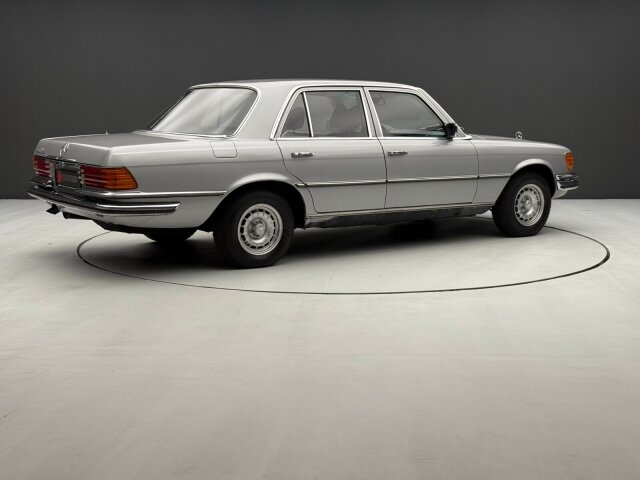 Mercedes-Benz 450