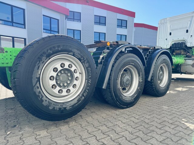 Mercedes-Benz Arocs