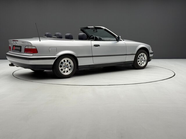 BMW 320 i