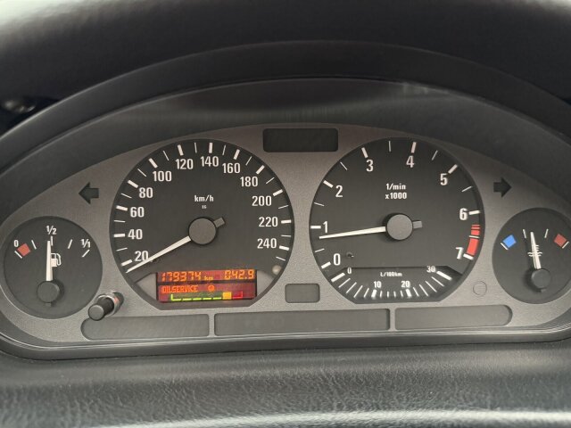 BMW 320 i
