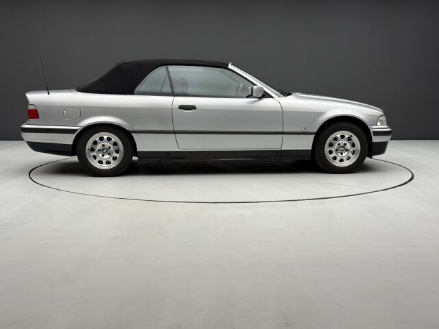 BMW 320 i