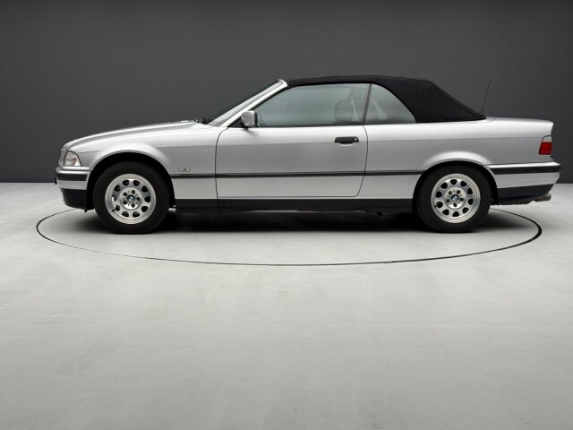 BMW 320 i