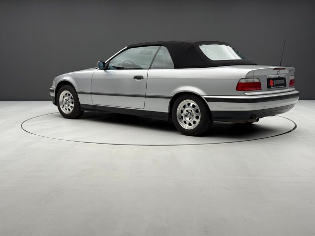 BMW 320 i