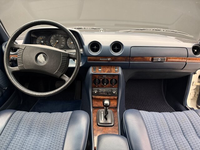 Mercedes-Benz 280