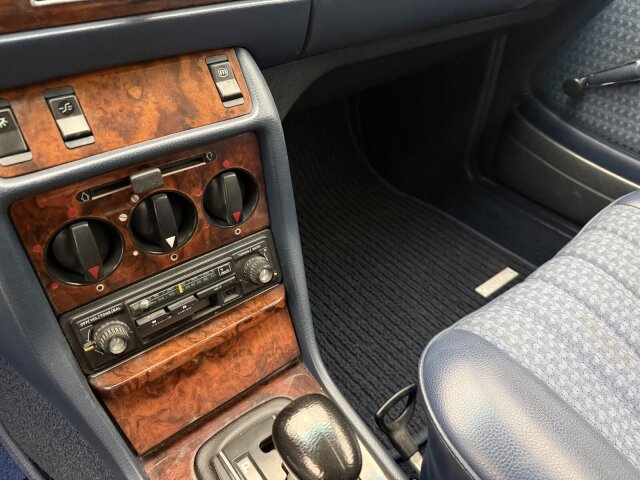 Mercedes-Benz 280