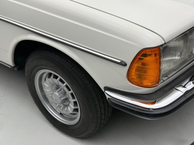Mercedes-Benz 280