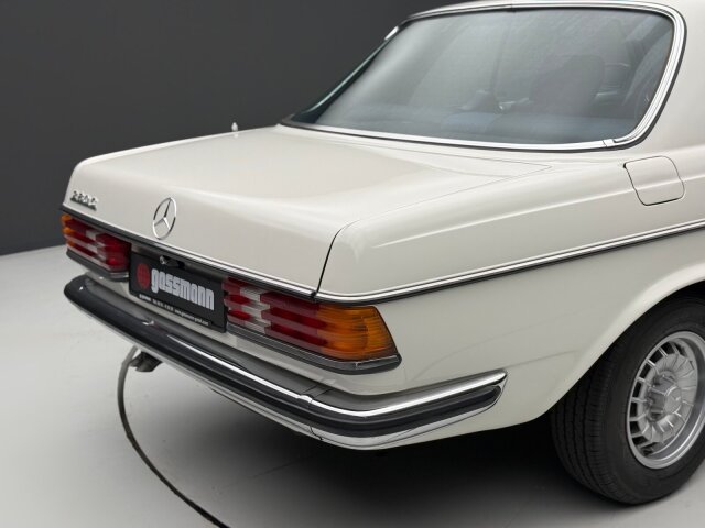 Mercedes-Benz 280