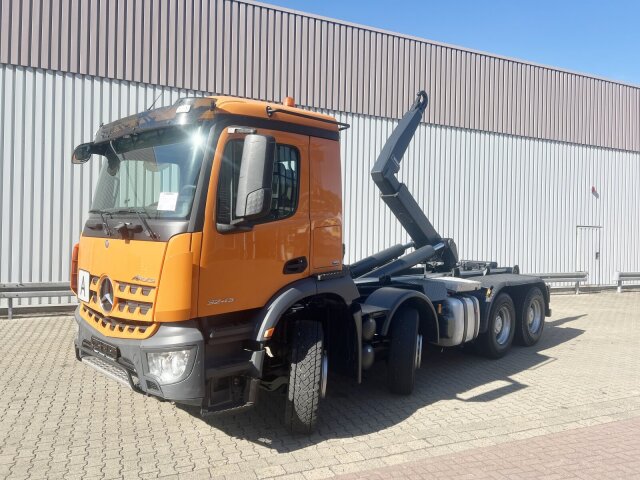 Mercedes-BenzArocs 3243 LK 8x4/4, Motorabtrieb