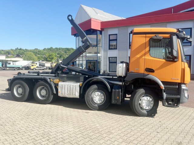 Mercedes-Benz Arocs