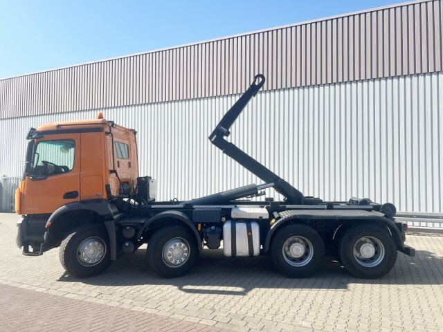 Mercedes-Benz Arocs