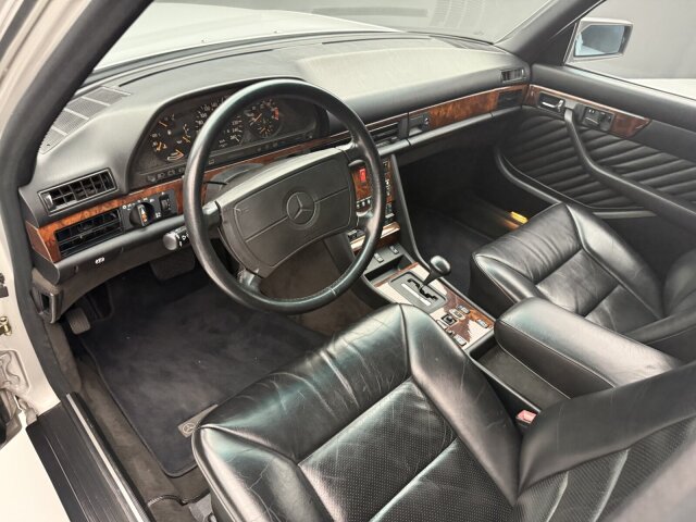 Mercedes-Benz 560