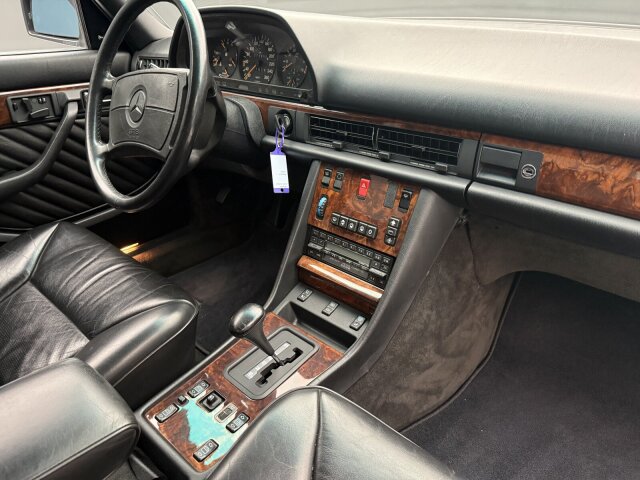 Mercedes-Benz 560