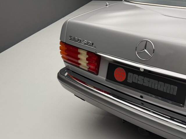 Mercedes-Benz 560