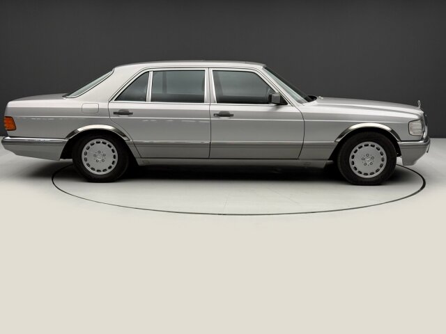 Mercedes-Benz 560