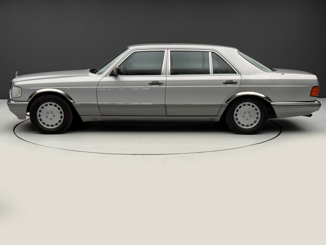 Mercedes-Benz 560