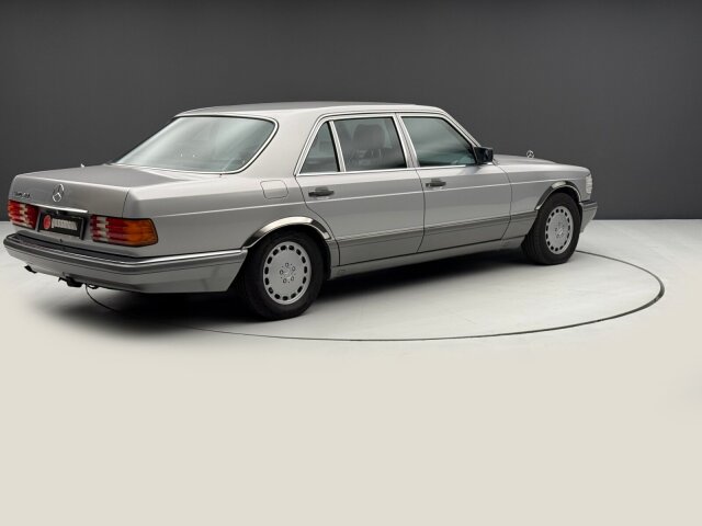 Mercedes-Benz 560