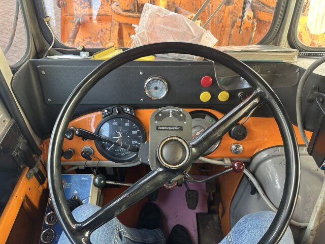 Unimog U