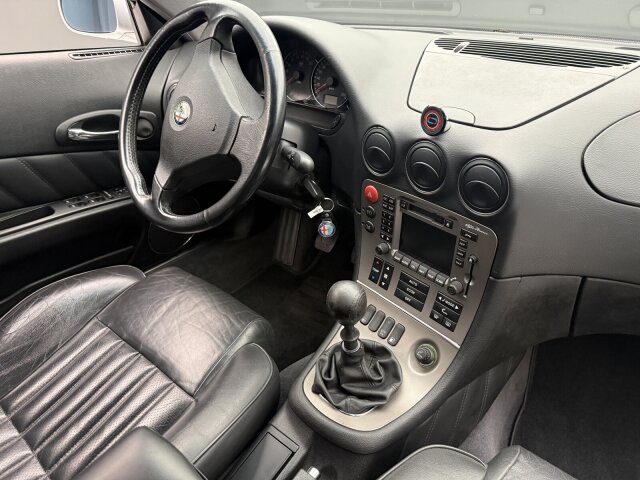 Alfa Romeo 166