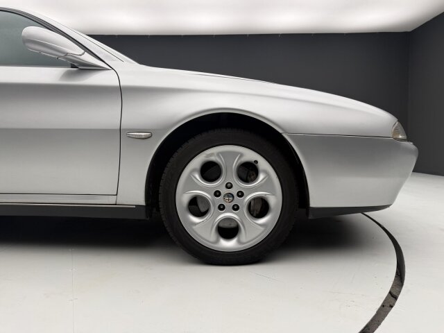 Alfa Romeo 166