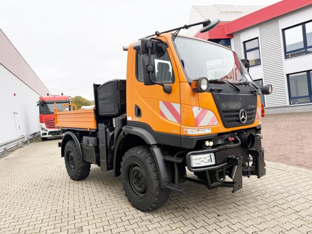 Unimog U