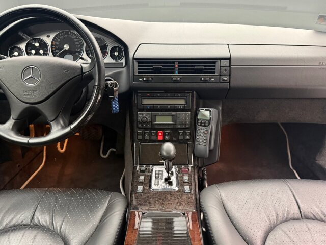 Mercedes-Benz SL 320