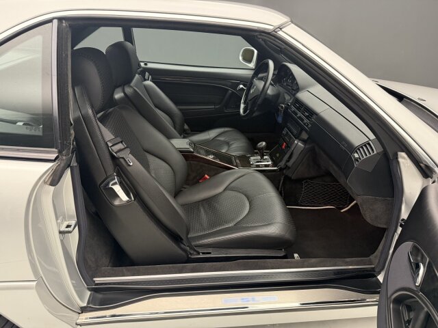 Mercedes-Benz SL 320
