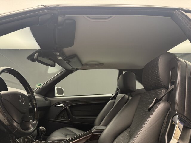 Mercedes-Benz SL 320