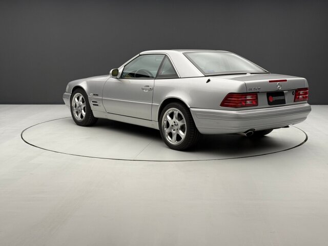 Mercedes-Benz SL 320