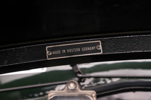 Mercedes-Benz 300