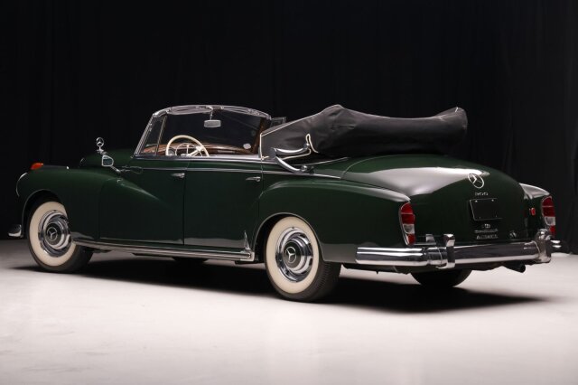 Mercedes-Benz 300