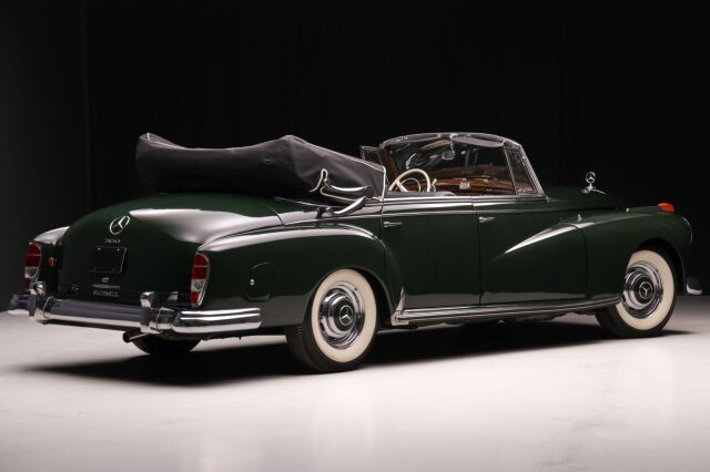 Mercedes-Benz 300