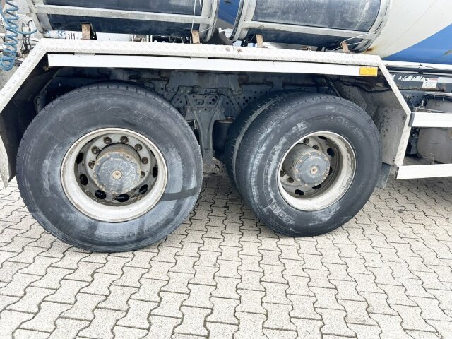 Mercedes-Benz Arocs