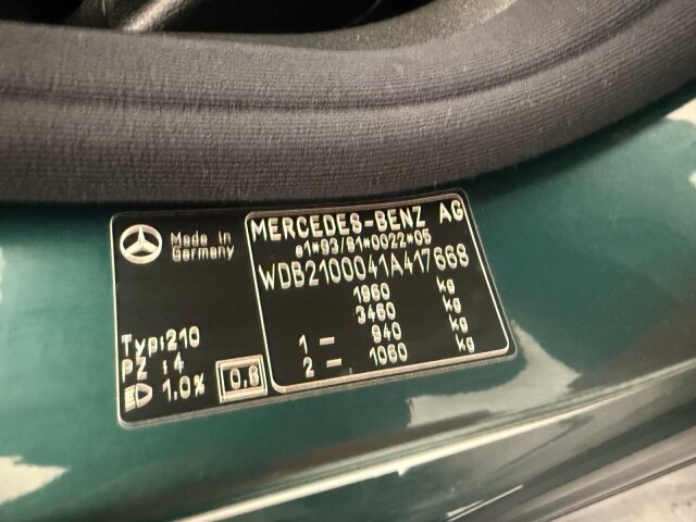 Mercedes-Benz E 220