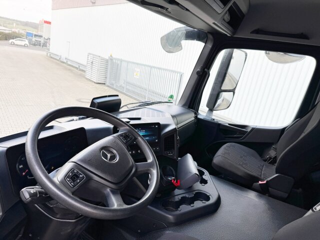 Mercedes-Benz -