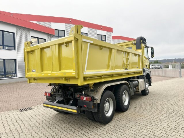 Mercedes-Benz Arocs