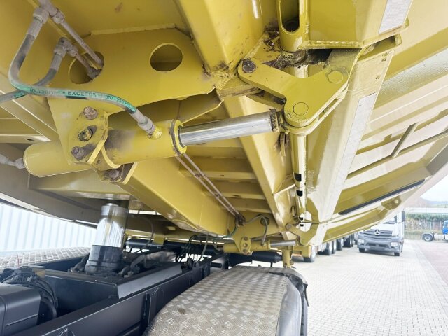 Mercedes-Benz Arocs