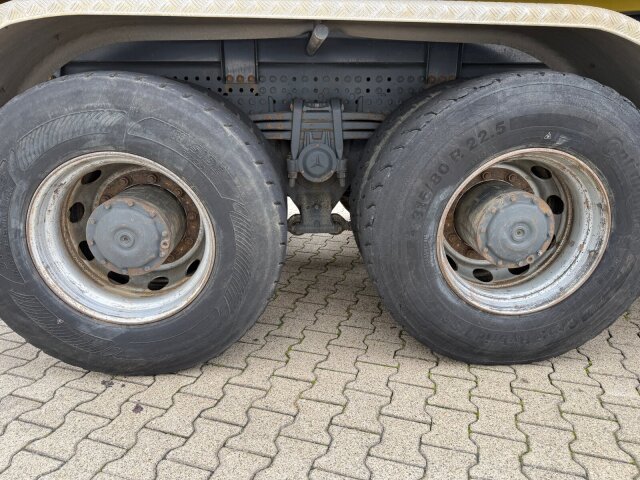 Mercedes-Benz Arocs